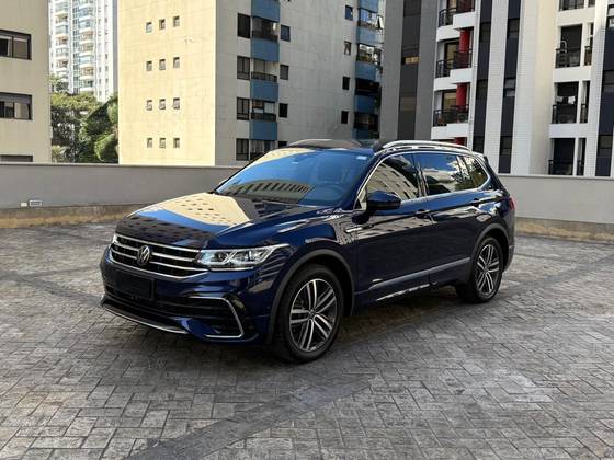 VOLKSWAGEN TIGUAN 2.0 300 TSI GASOLINA ALLSPACE R-LINE AUTOMÁTICO VOLKSWAGEN TIGUAN 2.0 300 TSI GASOLINA ALLSPACE R-LINE AUTOMÁTICO